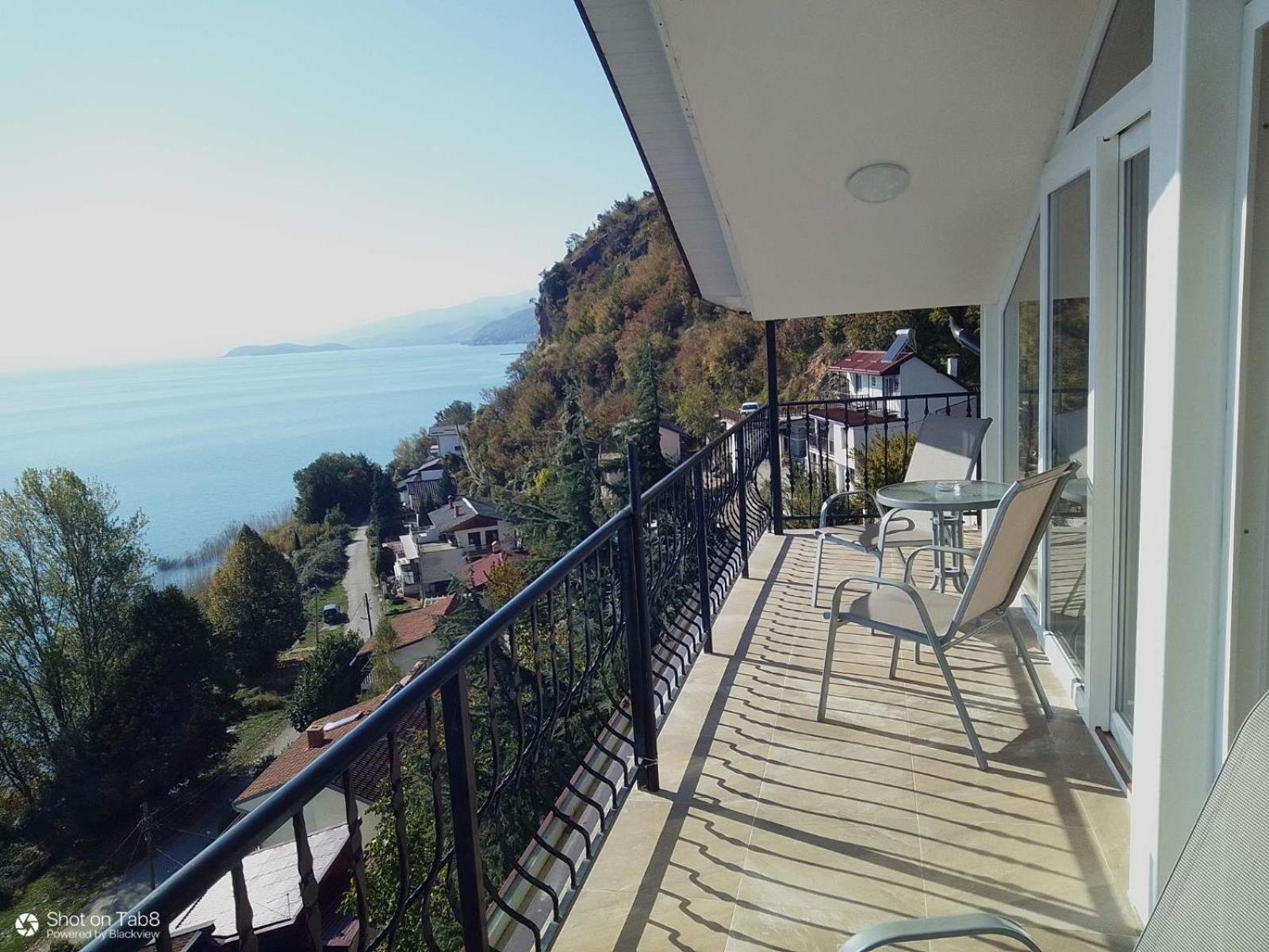 Royal View Apartments Struga Esterno foto