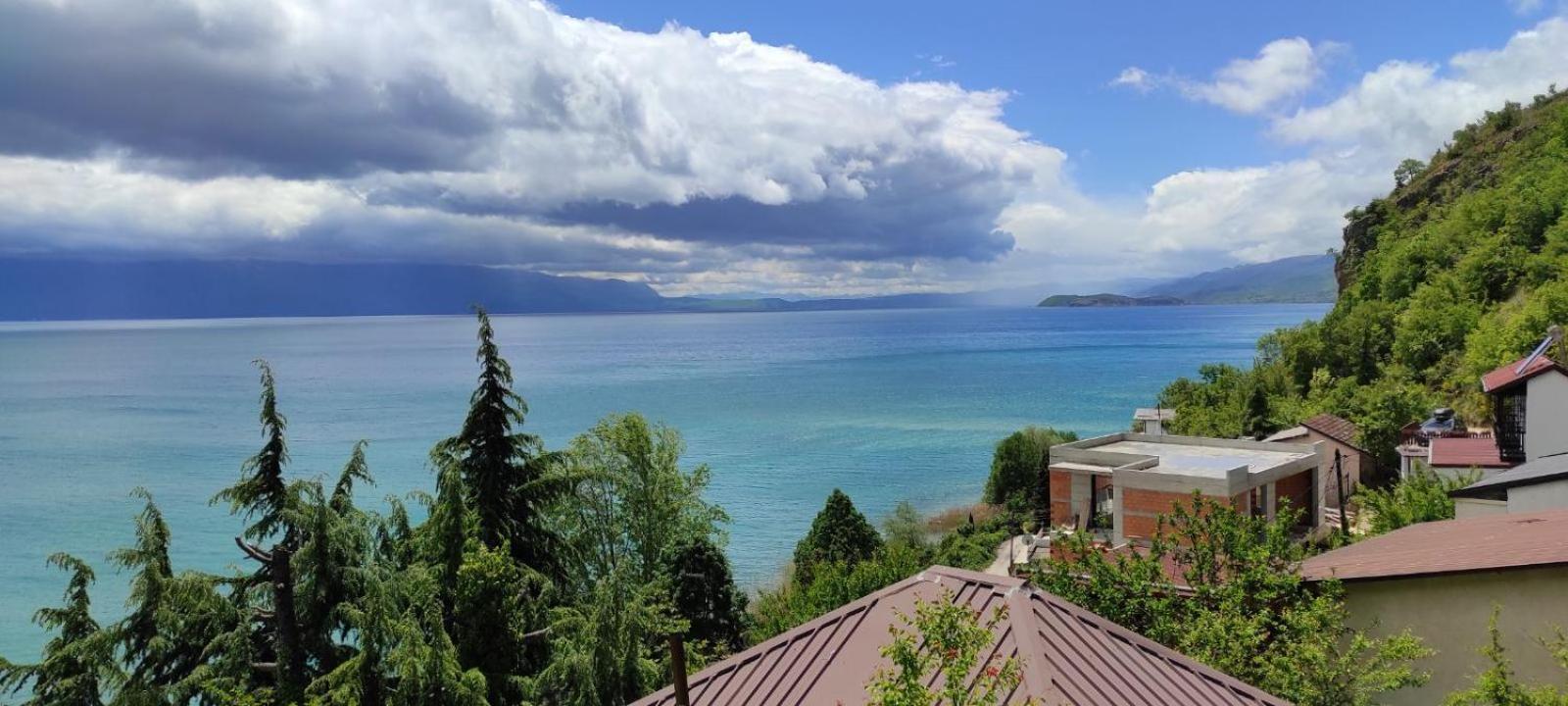 Royal View Apartments Struga Esterno foto