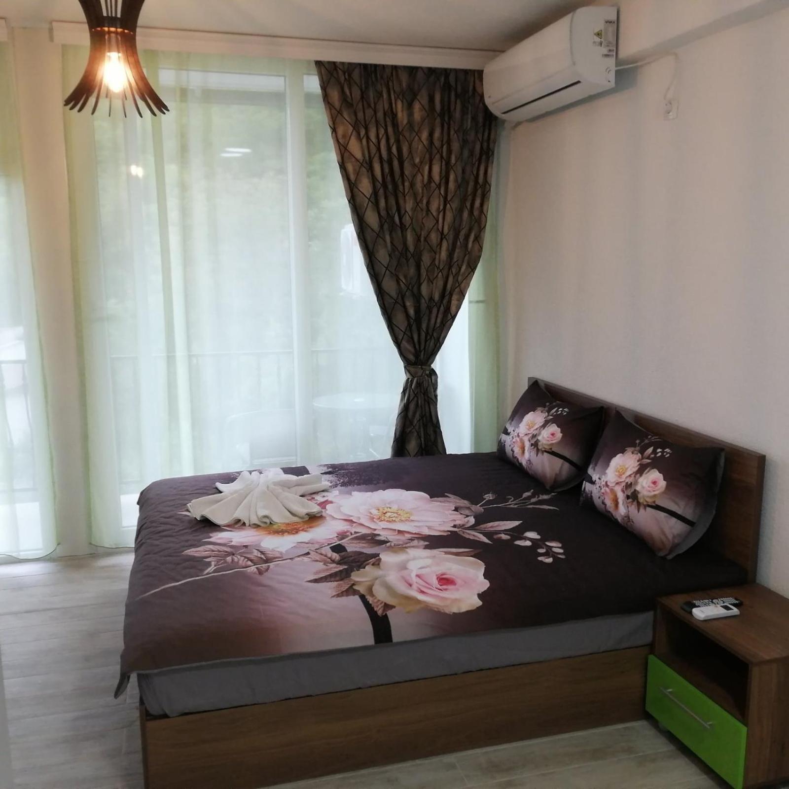 Royal View Apartments Struga Esterno foto