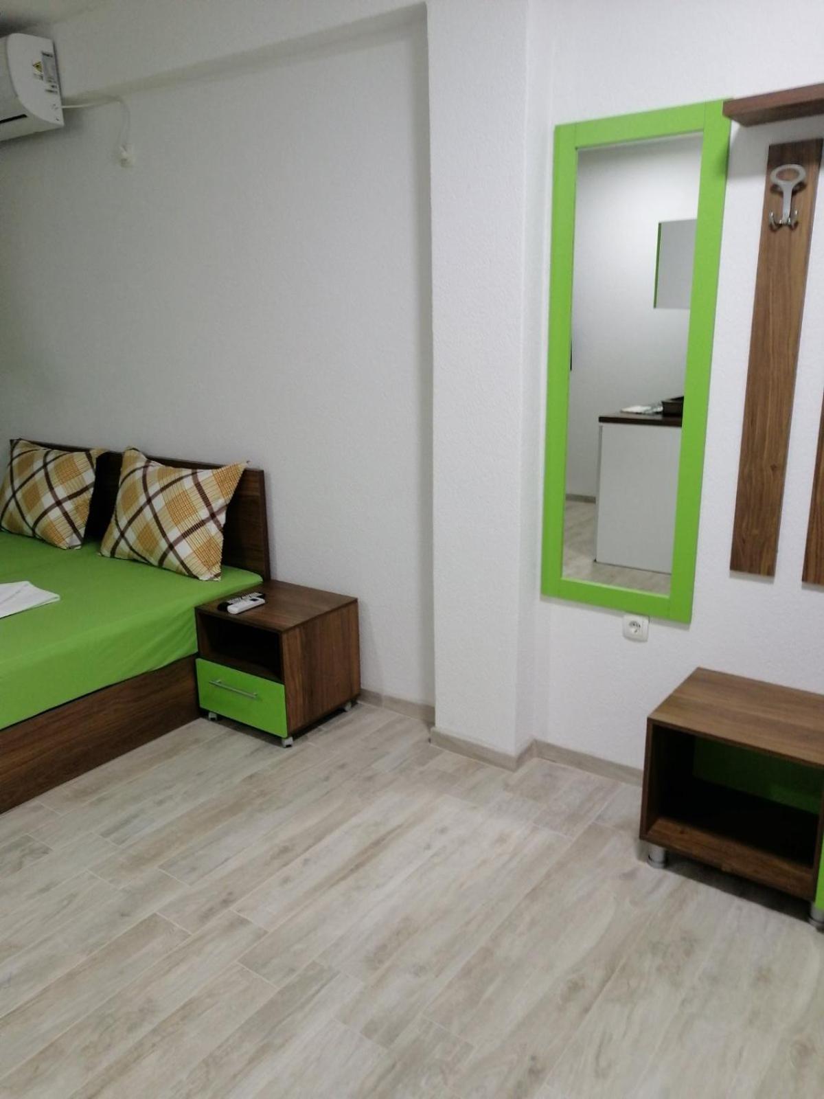 Royal View Apartments Struga Esterno foto