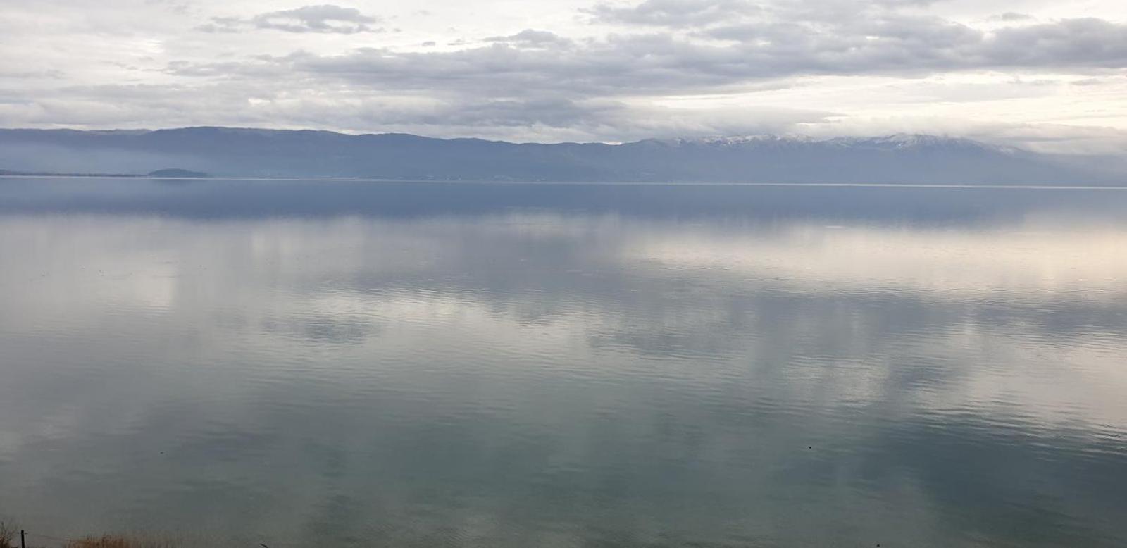Royal View Apartments Struga Esterno foto