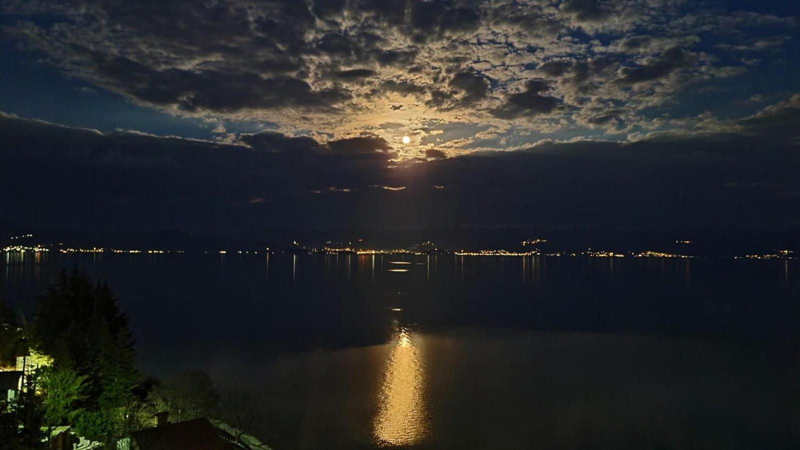 Royal View Apartments Struga Esterno foto